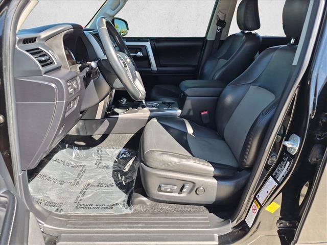 Used 2014 Toyota 4Runner SR5 AWD/4WD image 15