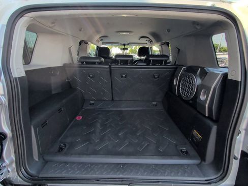 Used 2008 Toyota FJ Cruiser 4WD image 16