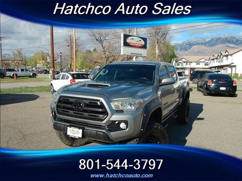 Used 2017 Toyota Tacoma SR5 w/ Tow Package image 1