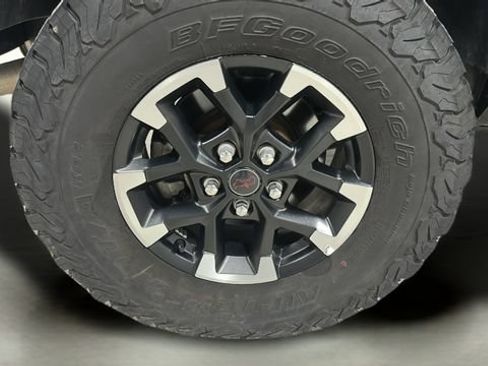 Used 2025 Jeep Wrangler Unlimited Rubicon AWD/4WD image 34
