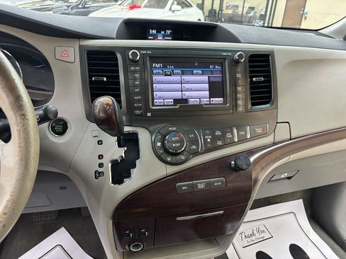 Used 2012 Toyota Sienna XLE w/ XLE Navigation Pkg FWD image 34