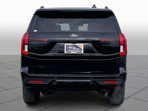 Certified 2025 Ford Expedition Platinum w/ Stealth Appearance Package image 5