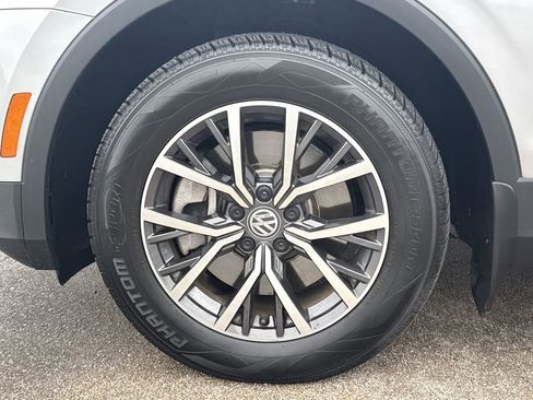 Used 2021 Volkswagen Tiguan S FWD image 9