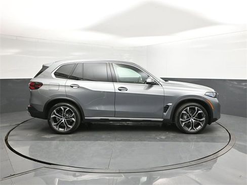 New 2026 BMW X5 sDrive40i w/ Climate Comfort Package image 26
