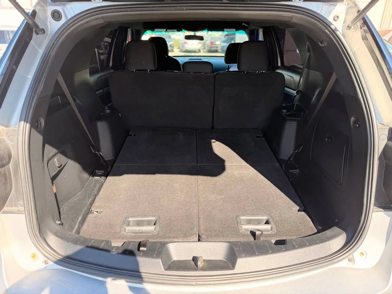 Used 2017 Ford Explorer XLT FWD image 35