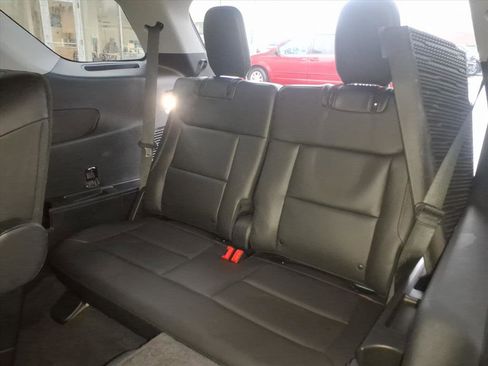 Used 2023 Ford Explorer XLT w/ Equipment Group 202A image 10