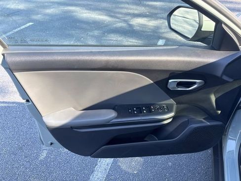 Certified 2025 Kia K4 LXS image 15