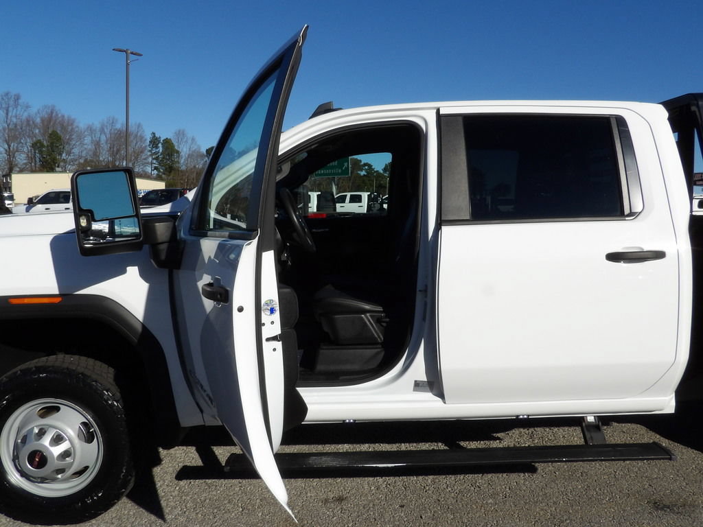 Used 2021 GMC Sierra 3500 4x4 Crew Cab w/ Convenience Package image 13
