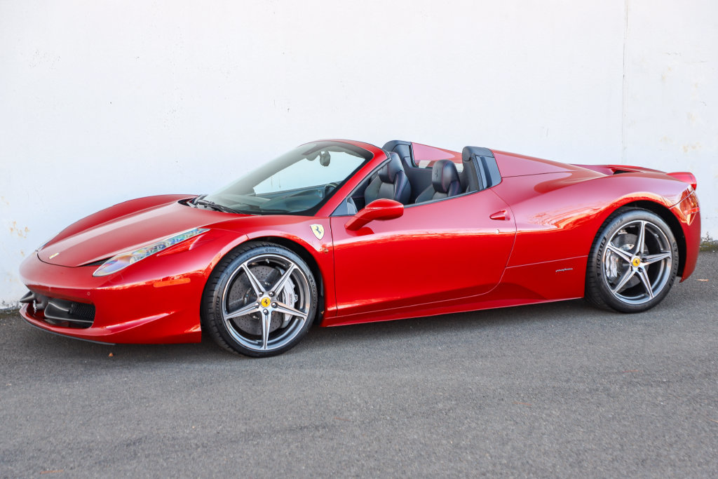 Used 2012 Ferrari 458 Spider RWD image 13