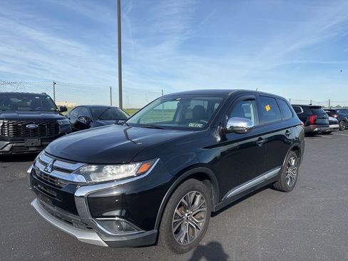 Used 2016 Mitsubishi Outlander AWD image 7