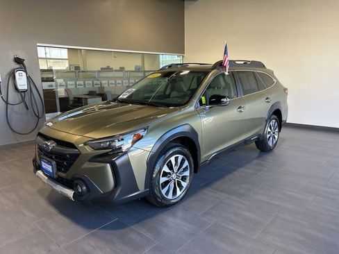 Used 2025 Subaru Outback Limited image 29