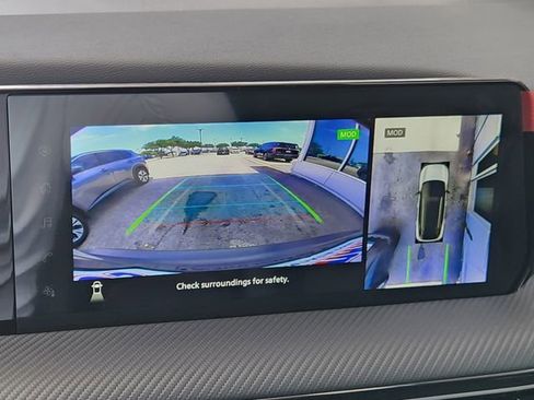 New 2025 Nissan Kicks SR image 13