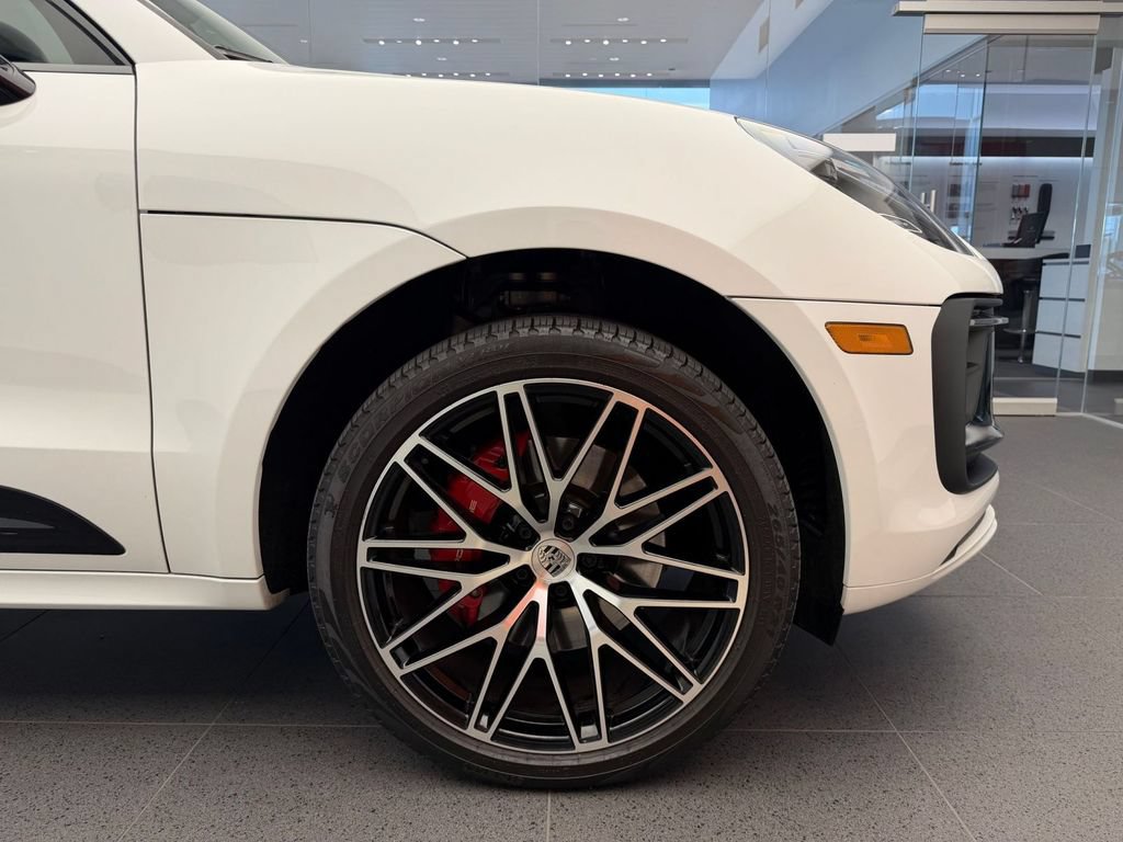 Certified 2024 Porsche Macan S AWD/4WD image 25