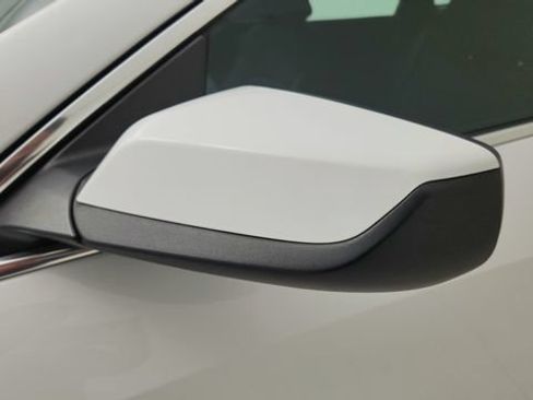 Used 2023 Chevrolet Malibu LT FWD image 31