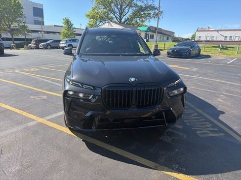 Certified 2024 BMW X7 xDrive40i w/ M Sport Package AWD/4WD image 4
