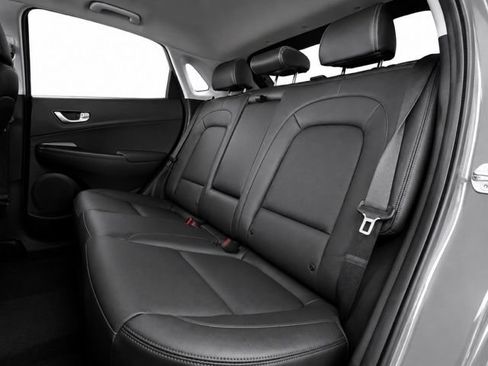 Used 2023 Hyundai Kona Limited FWD image 19