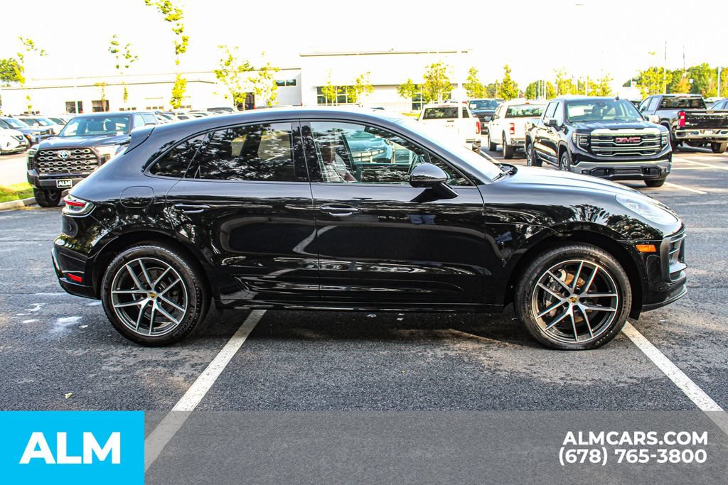 Used 2024 Porsche Macan AWD/4WD image 8