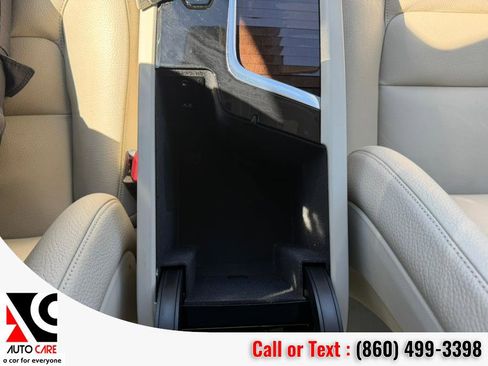 Used 2016 Volvo XC90 T6 Momentum w/ Momentum Plus Package image 31