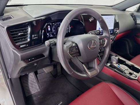 Certified 2025 Lexus NX 250 FWD w/ Premium Package image 9