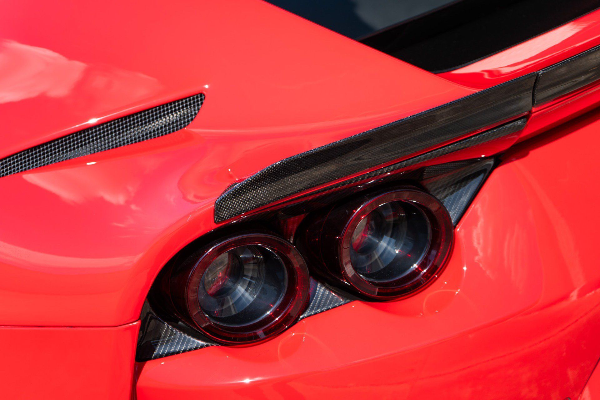 Used 2019 Ferrari 812 Superfast RWD image 39