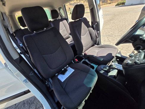 Used 2013 Kia Soul FWD image 35
