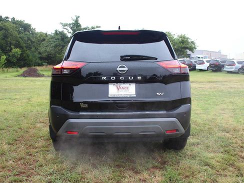 Used 2023 Nissan Rogue SV w/ SV Premium B Package FWD image 8