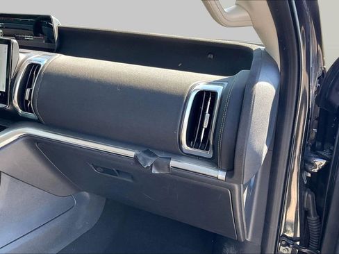 Certified 2025 Ford Expedition Platinum w/ Driver's Package AWD/4WD image 16