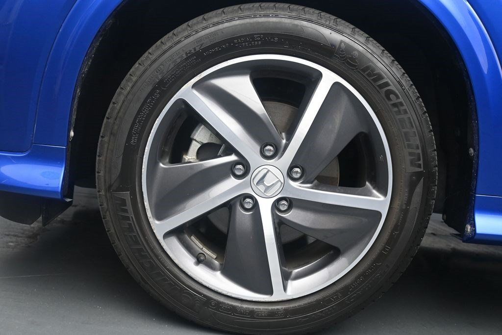 Used 2020 Honda HR-V Touring image 12