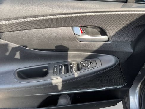 Used 2019 Hyundai Santa Fe SEL AWD/4WD image 14