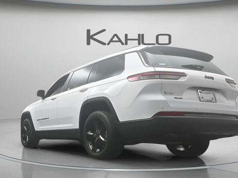 Used 2023 Jeep Grand Cherokee L Laredo AWD/4WD image 11