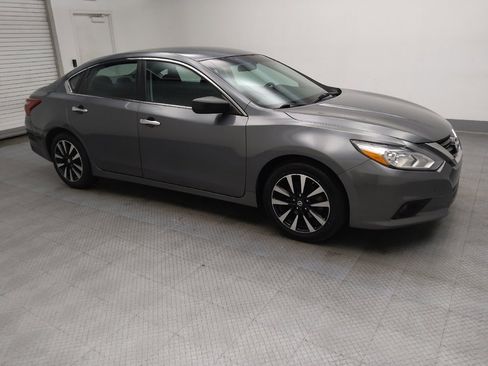 Used 2018 Nissan Altima 2.5 SV image 11
