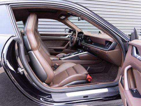 Certified 2021 Porsche 911 Turbo S AWD/4WD image 30