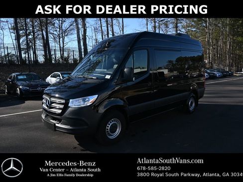 Used 2023 Mercedes-Benz Sprinter 2500 image 1