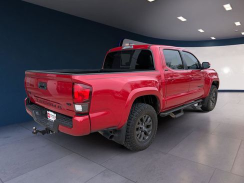 Used 2023 Toyota Tacoma SR5 w/ Technology Package image 5