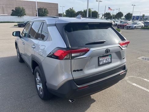 Used 2025 Toyota RAV4 XLE w/ Convenience Package FWD image 7
