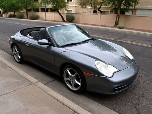 Used 2002 Porsche 911 Cabriolet image 10