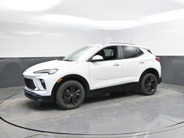 Used 2024 Buick Encore GX Sport Touring AWD/4WD image 7