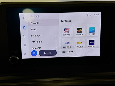 Used 2025 Toyota Tacoma SR5 image 21