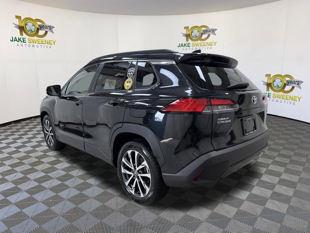 Used 2025 Toyota Corolla Cross XLE FWD image 7