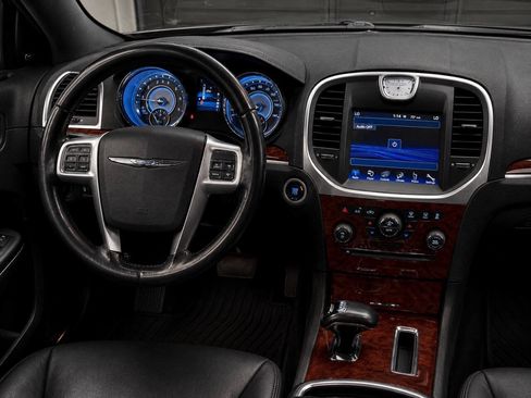 Used 2012 Chrysler 300 Limited RWD image 20