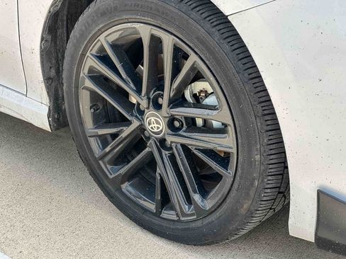 Used 2025 Toyota Camry SE image 4