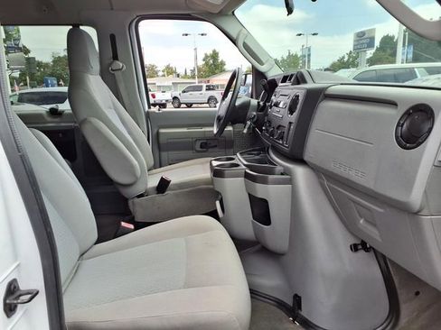 Used 2014 Ford E-350 and Econoline 350 XLT RWD image 26