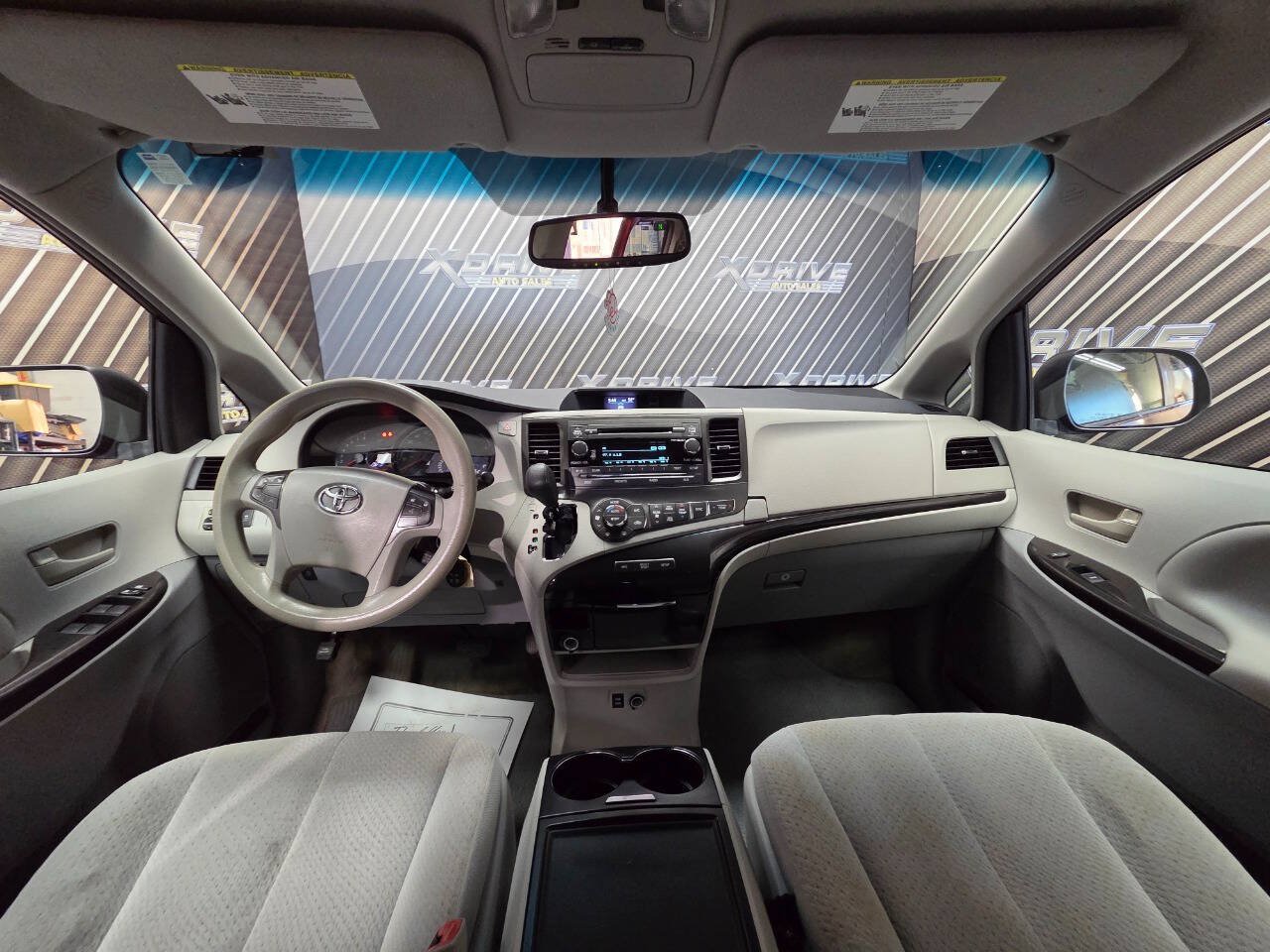 Used 2014 Toyota Sienna LE FWD image 20