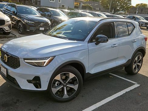 New 2026 Volvo XC40 B5 Plus w/ Protection Package Premier image 3
