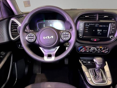 Used 2023 Kia Soul LX w/ Option Group 015 FWD image 9