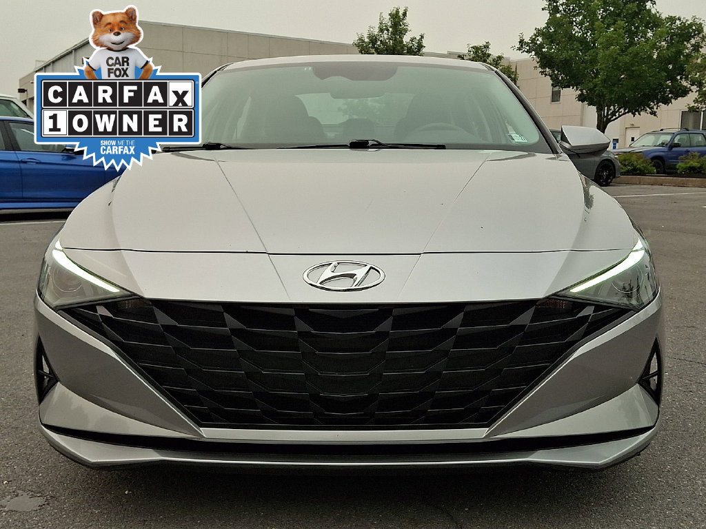 Used 2021 Hyundai Elantra SE FWD image 4