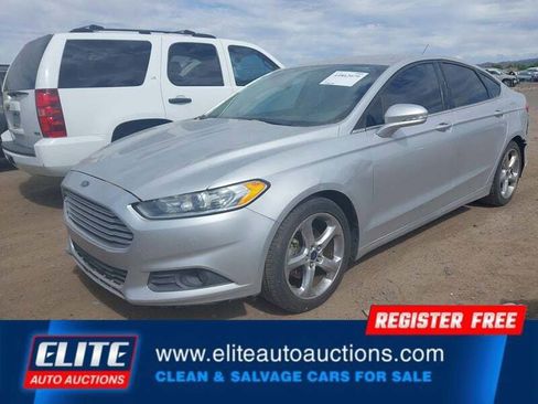 Used 2016 Ford Fusion SE w/ Equipment Group 201A FWD image 4
