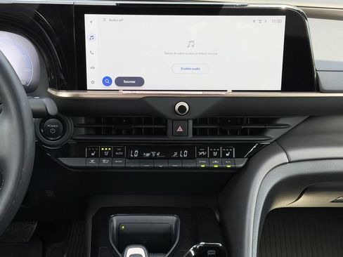 Certified 2026 Toyota Crown AWD/4WD image 17