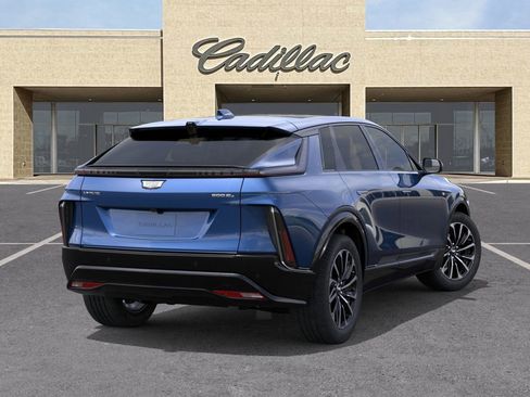 New 2025 Cadillac Lyriq Sport image 4