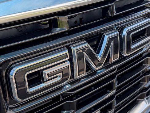 New 2026 GMC Yukon XL Denali w/ Denali Reserve Package AWD/4WD image 39